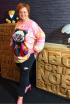 Pestrofarebná plus size mikina s pandou - ružová